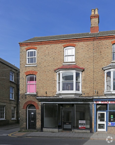 126 West St, Alford to rent - Primary Photo - Image 1 of 17