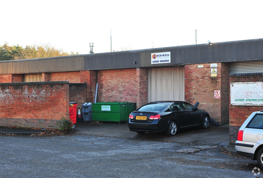 Wassage Way S, Hampton Lovett to rent - Building Photo - Image 2 of 7