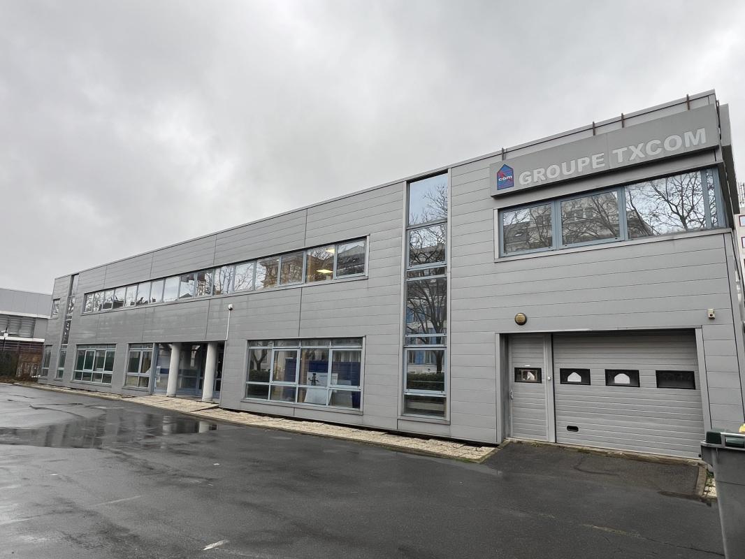 Office in Le Plessis-Robinson to rent Building Photo- Image 1 of 21