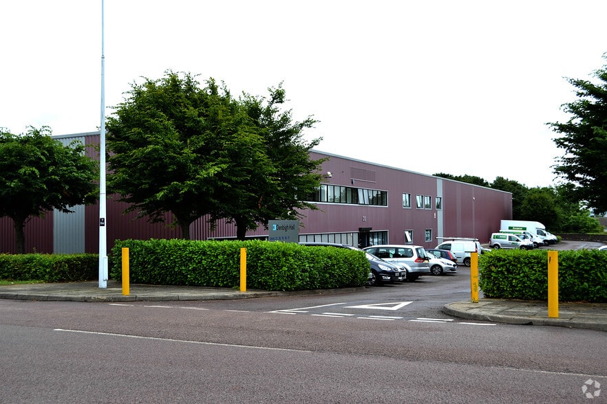 Denbigh Hall, Milton Keynes to rent - Building Photo - Image 3 of 7