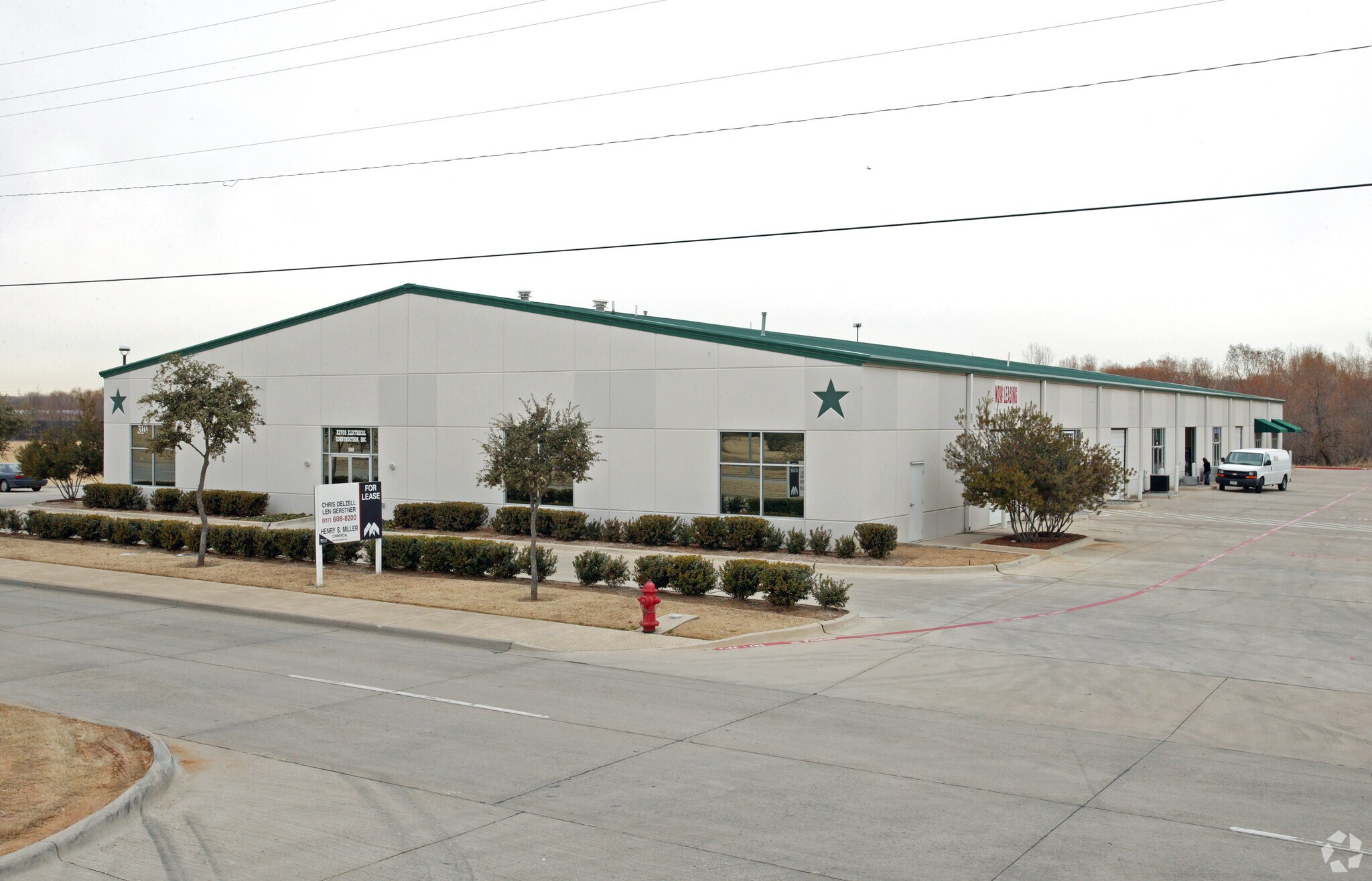 310 E Trinity Blvd, Grand Prairie, TX to rent Primary Photo- Image 1 of 7