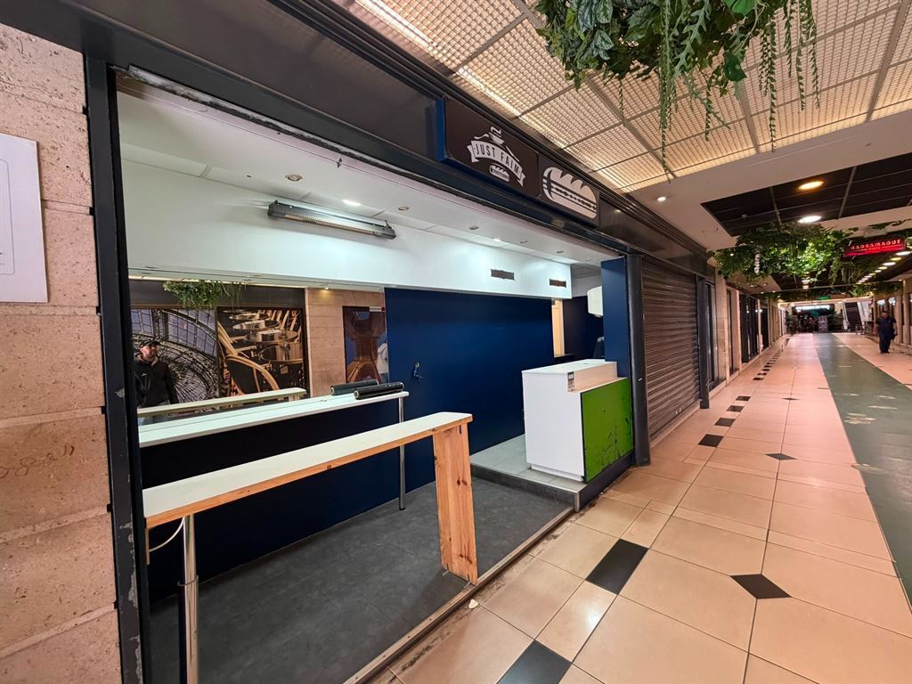 Retail in Paris to rent Building Photo- Image 1 of 7