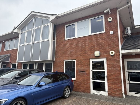 The Gardens, Fareham to rent - Building Photo - Image 2 of 2
