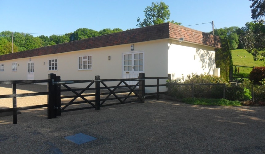 Sandhawes Hl, East Grinstead to rent Building Photo- Image 1 of 3