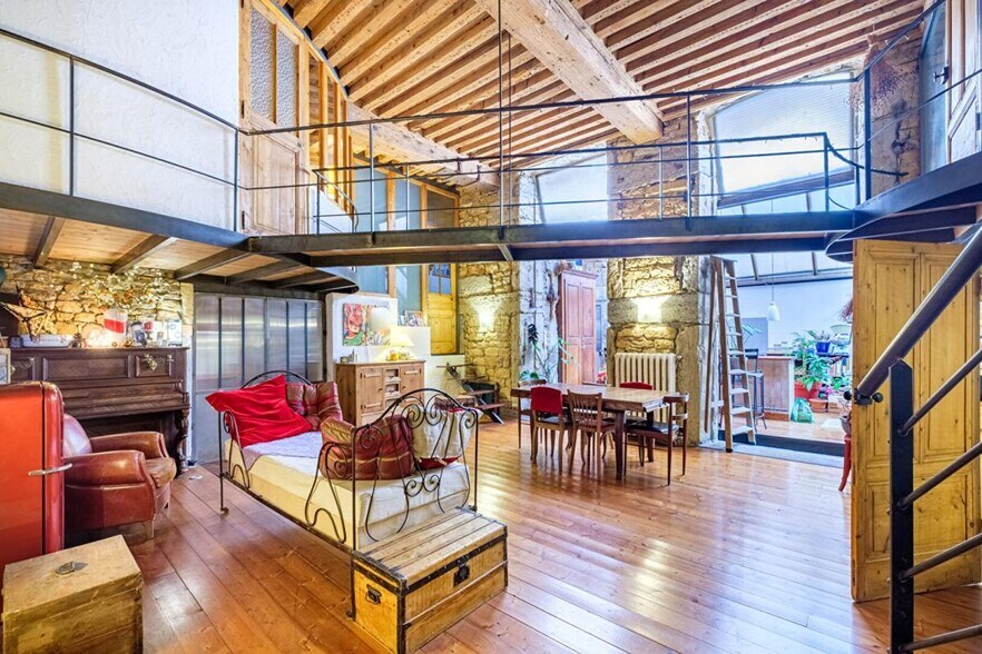 Office in Lyon for sale - Building Photo - Image 2 of 7