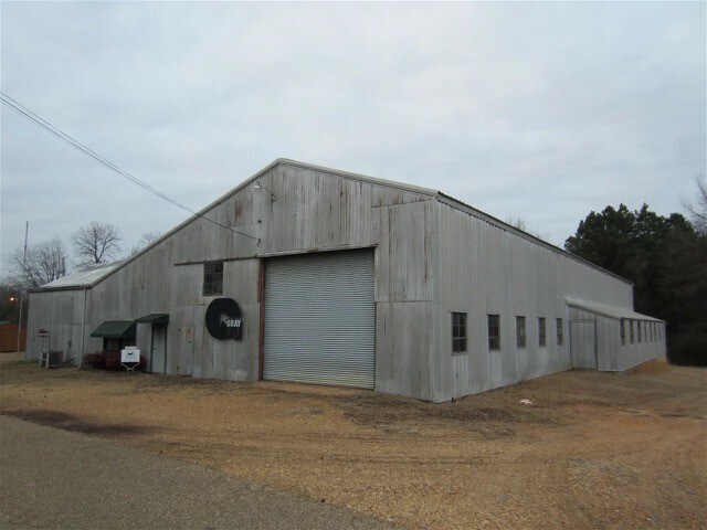 500 W Columbia, Magnolia, AR for sale - Primary Photo - Image 1 of 5