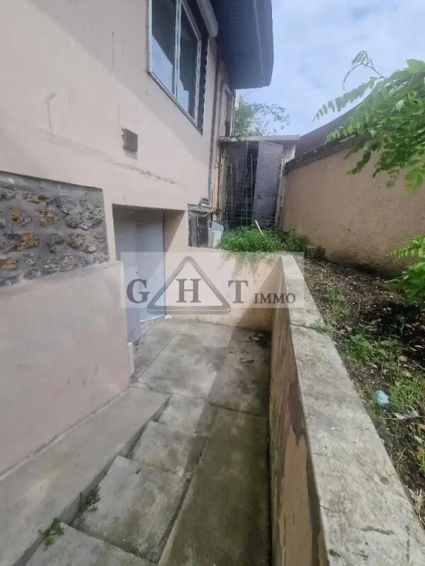 Industrial in Aubervilliers to rent Building Photo- Image 1 of 6