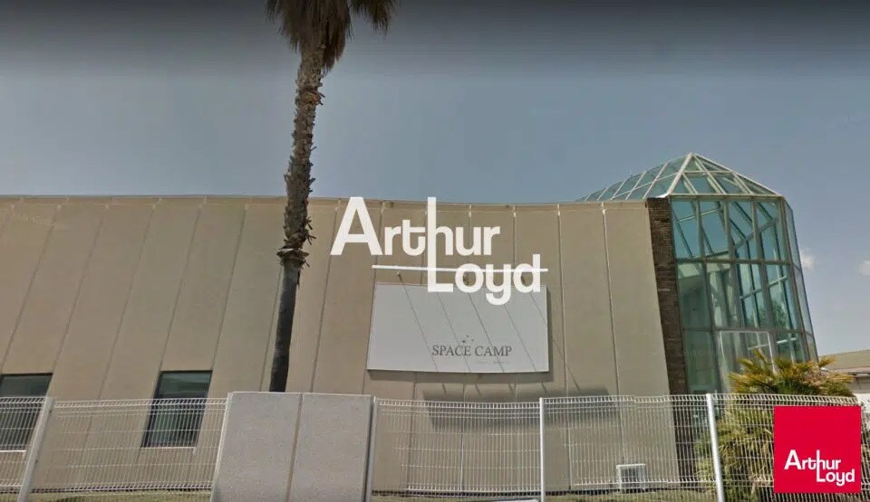 Light Industrial in Cannes to rent - Primary Photo - Image 2 of 11