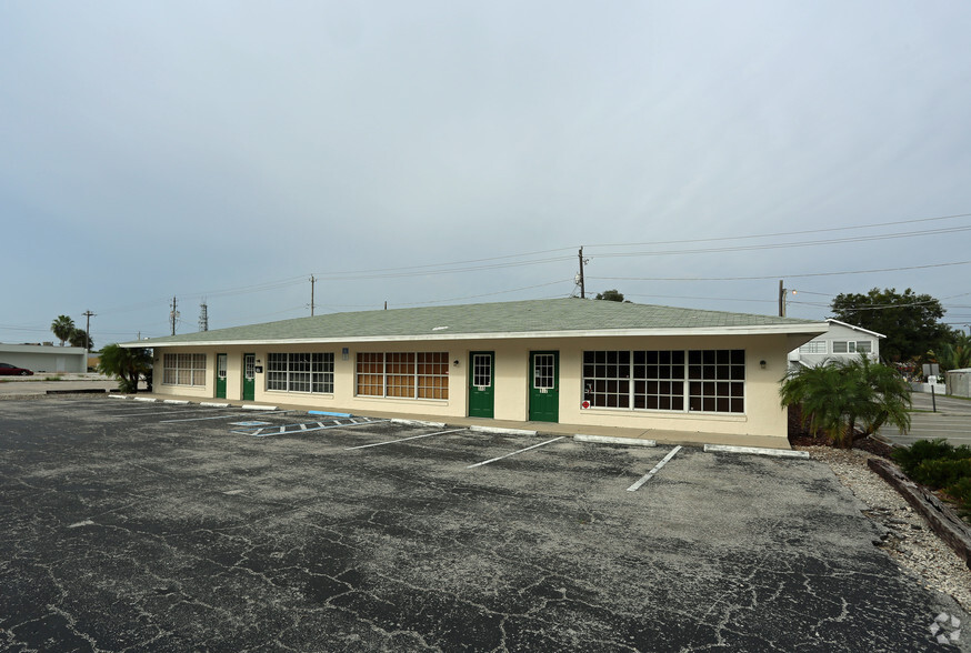 141 Avenue A SE, Winter Haven, FL for sale - Primary Photo - Image 1 of 1