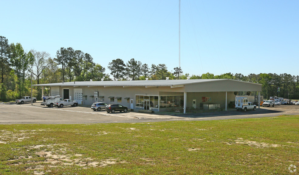 32410 Blue Star Hwy, Midway, FL for sale - Primary Photo - Image 1 of 1