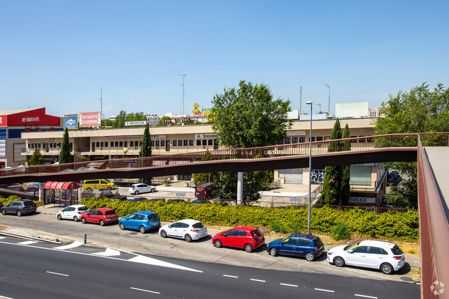 Calle Sepúlveda, 6, Alcobendas, Madrid for rent - Primary Photo - Image 1 of 3