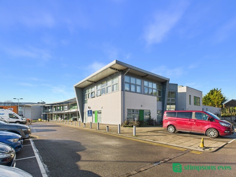Futures House Marsh, Luton to rent - Building Photo - Image 2 of 2