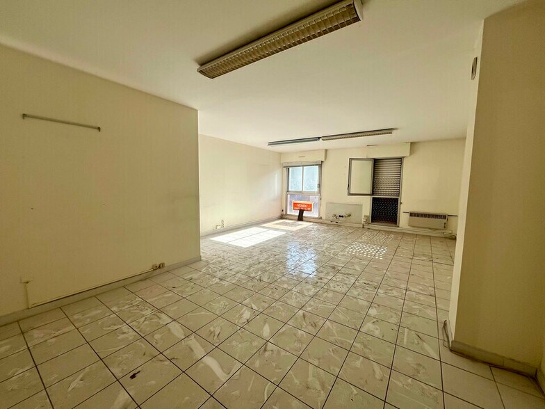 Office in Châteaurenard for sale - Interior Photo - Image 3 of 4