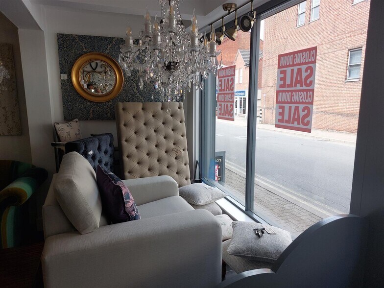 5 Leicester St, Melton Mowbray to rent - Building Photo - Image 3 of 11