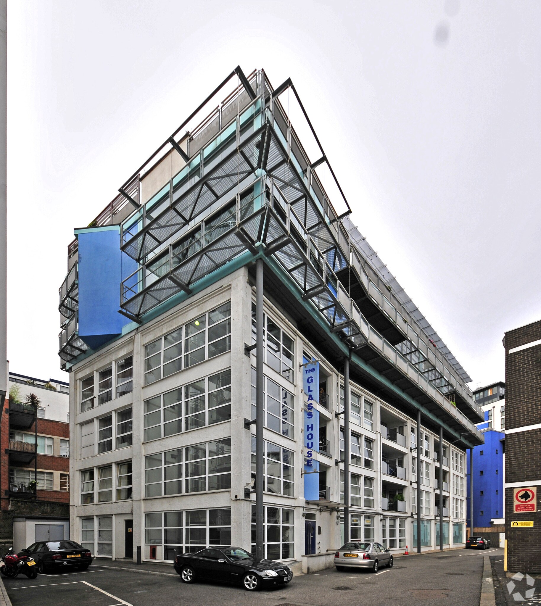 Royal Oak Yard, London for sale Primary Photo- Image 1 of 1