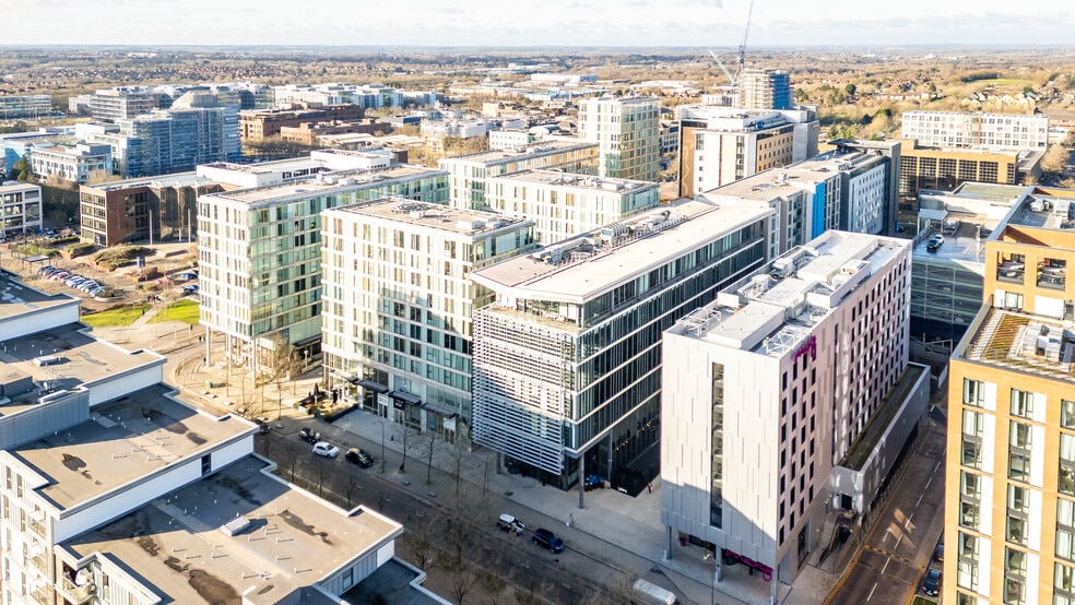 321 Avebury Blvd, Milton Keynes to rent - Building Photo - Image 3 of 12