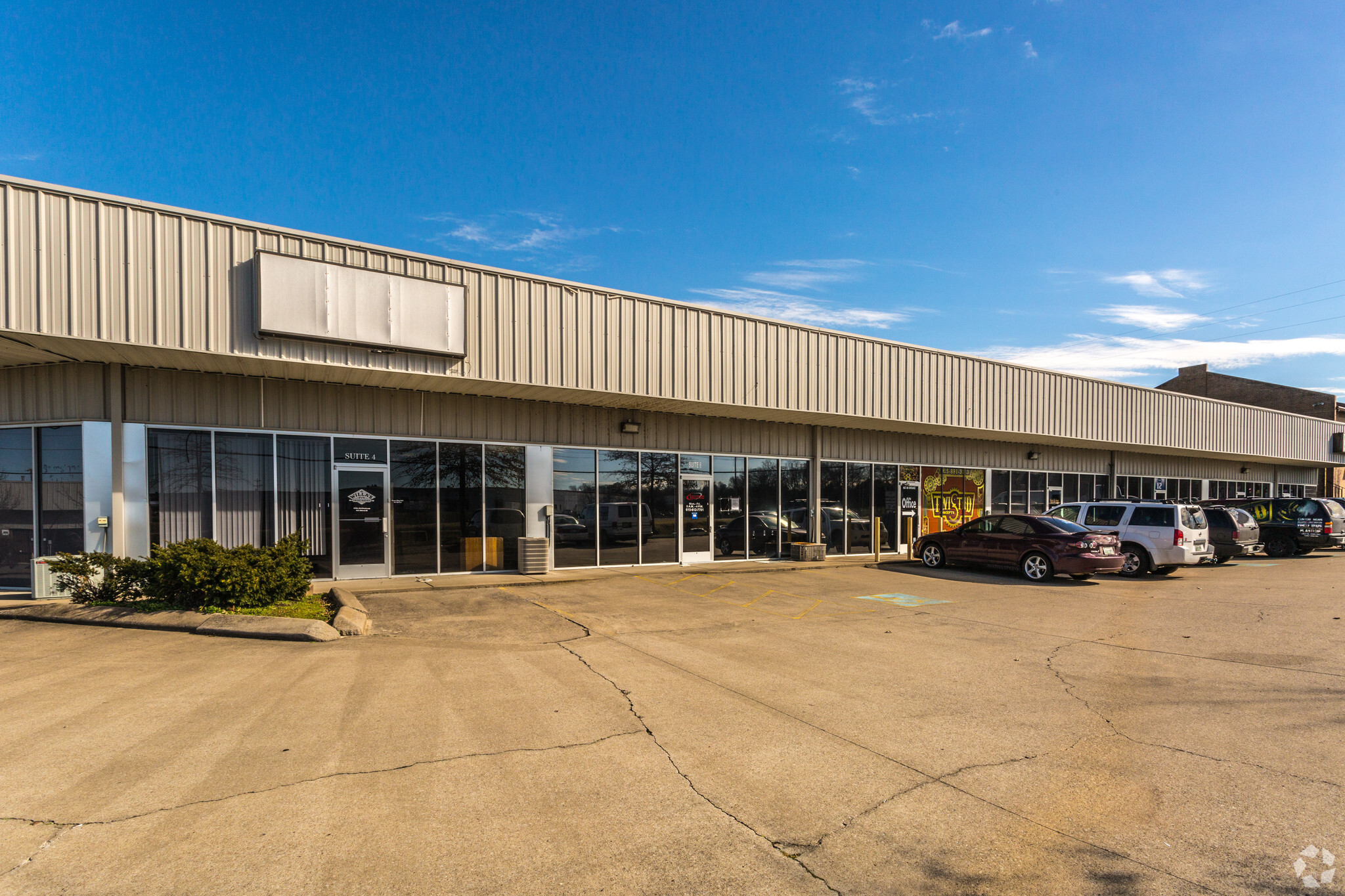 1249 Northgate Business Pky, Madison, TN for rent Primary Photo- Image 1 of 4