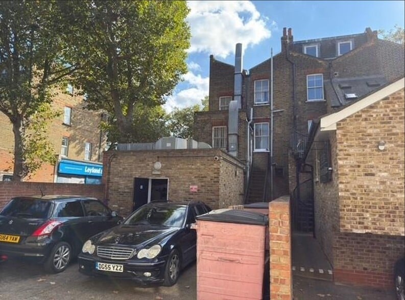 148 Chiswick High Rd, London for sale - Building Photo - Image 3 of 6