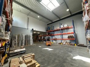 Light Industrial in Cormeilles-en-Parisis to rent Interior Photo- Image 2 of 7