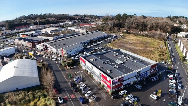 Location Commerce 270 m²