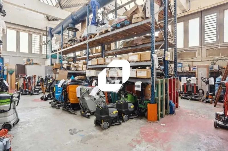 Vente Local d'activités 2 858 m² - Photo 1