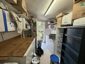 1 Echo Sq, Gravesend to rent Interior Photo- Image 2 of 6