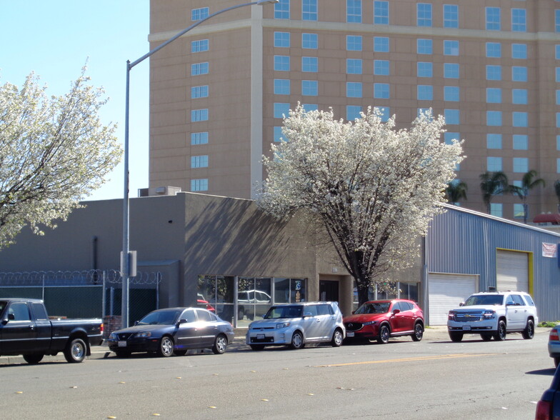 1208 9th St, Modesto, CA for sale - Building Photo - Image 1 of 1