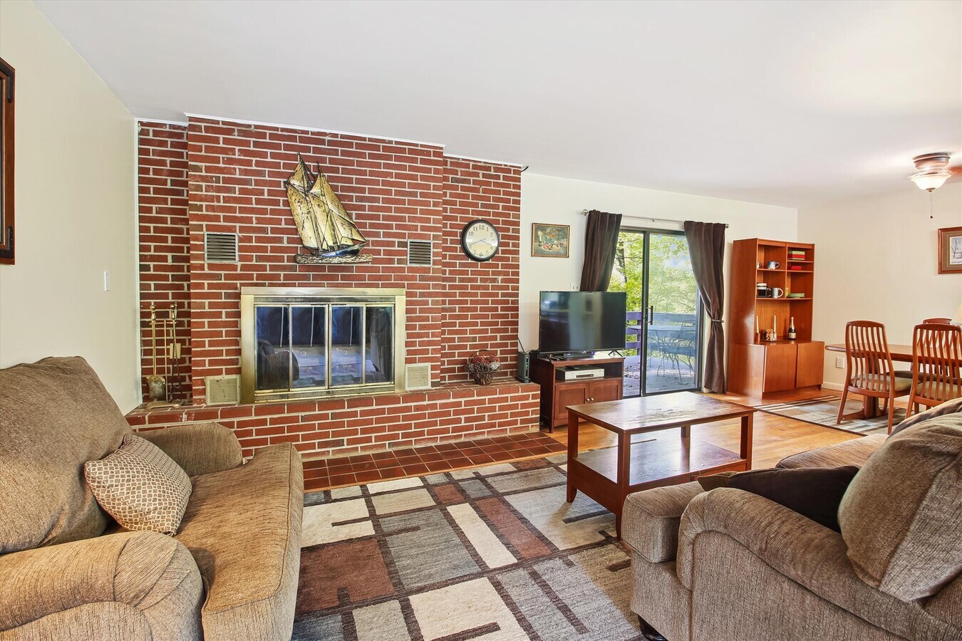 2504 Crain Hwy, Bowie 20716 UK