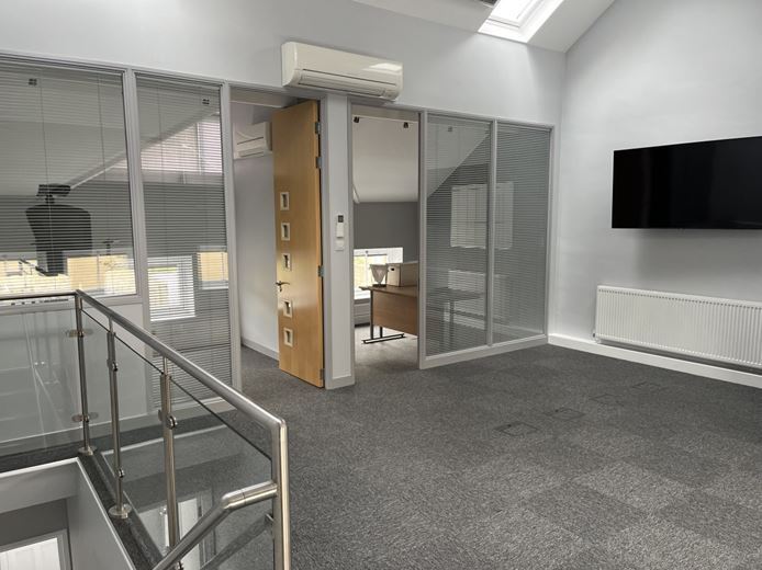 Upper Bristol Rd, Bath to rent - Interior Photo - Image 3 of 11