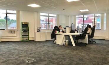 151-159 High Rd, Loughton to rent Interior Photo- Image 2 of 4