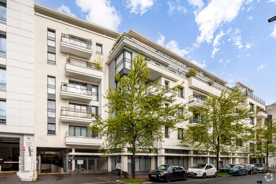 51 Rue De Verdun, Suresnes to rent - Primary Photo - Image 1 of 2