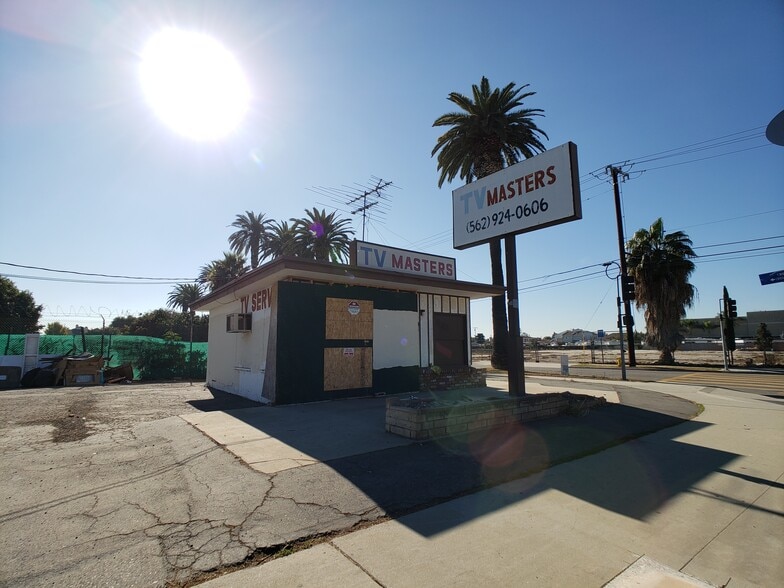 11600 Artesia Blvd, Artesia, CA for sale - Building Photo - Image 3 of 11