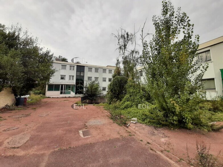 Light Industrial in Saint-Maur-des-Fossés to rent - Building Photo - Image 3 of 12