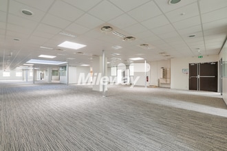 17 Rue Du Petit Albi, Cergy to rent Interior Photo- Image 1 of 5
