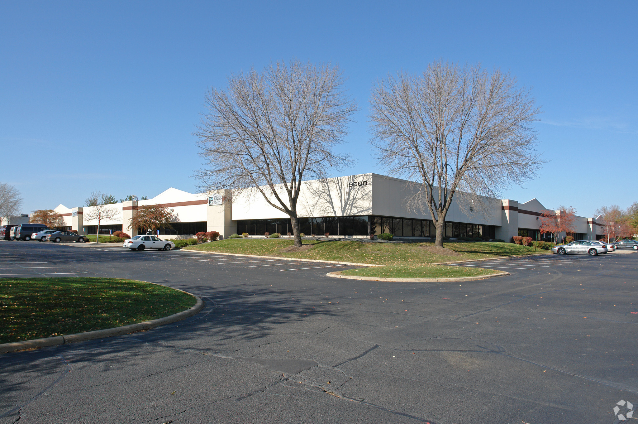 9600 76th St W, Eden Prairie, MN for sale Building Photo- Image 1 of 5