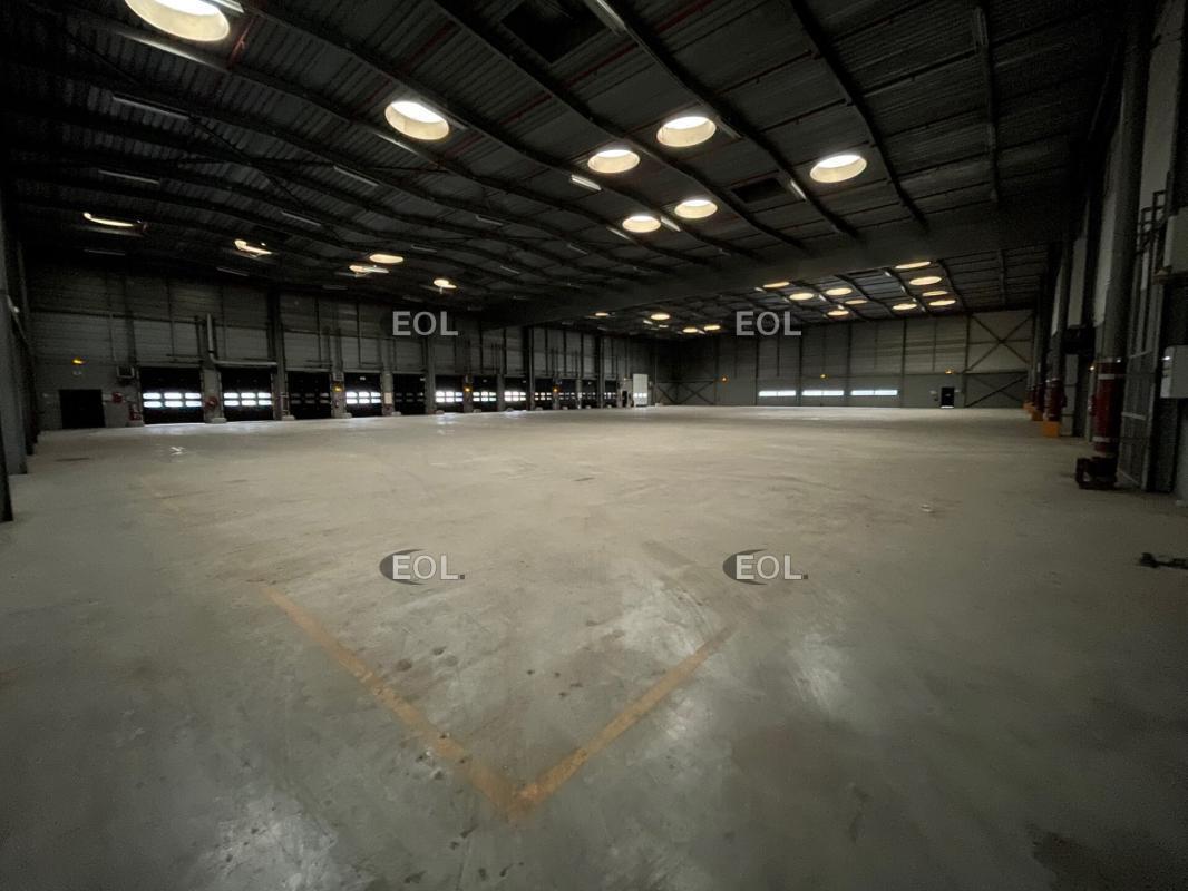 Industrial in Gennevilliers to rent Interior Photo- Image 1 of 7