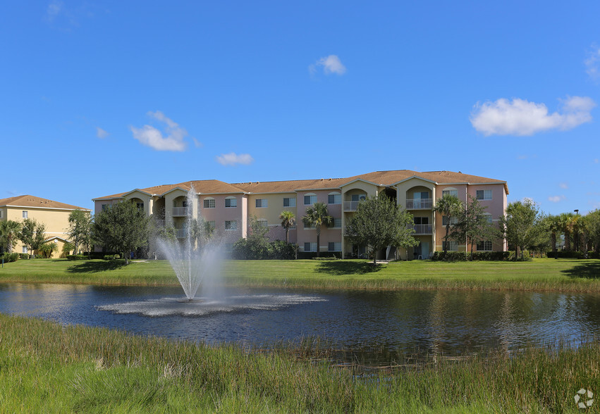 6600 Woods Island Cir, Port Saint Lucie, FL for sale - Primary Photo - Image 1 of 1