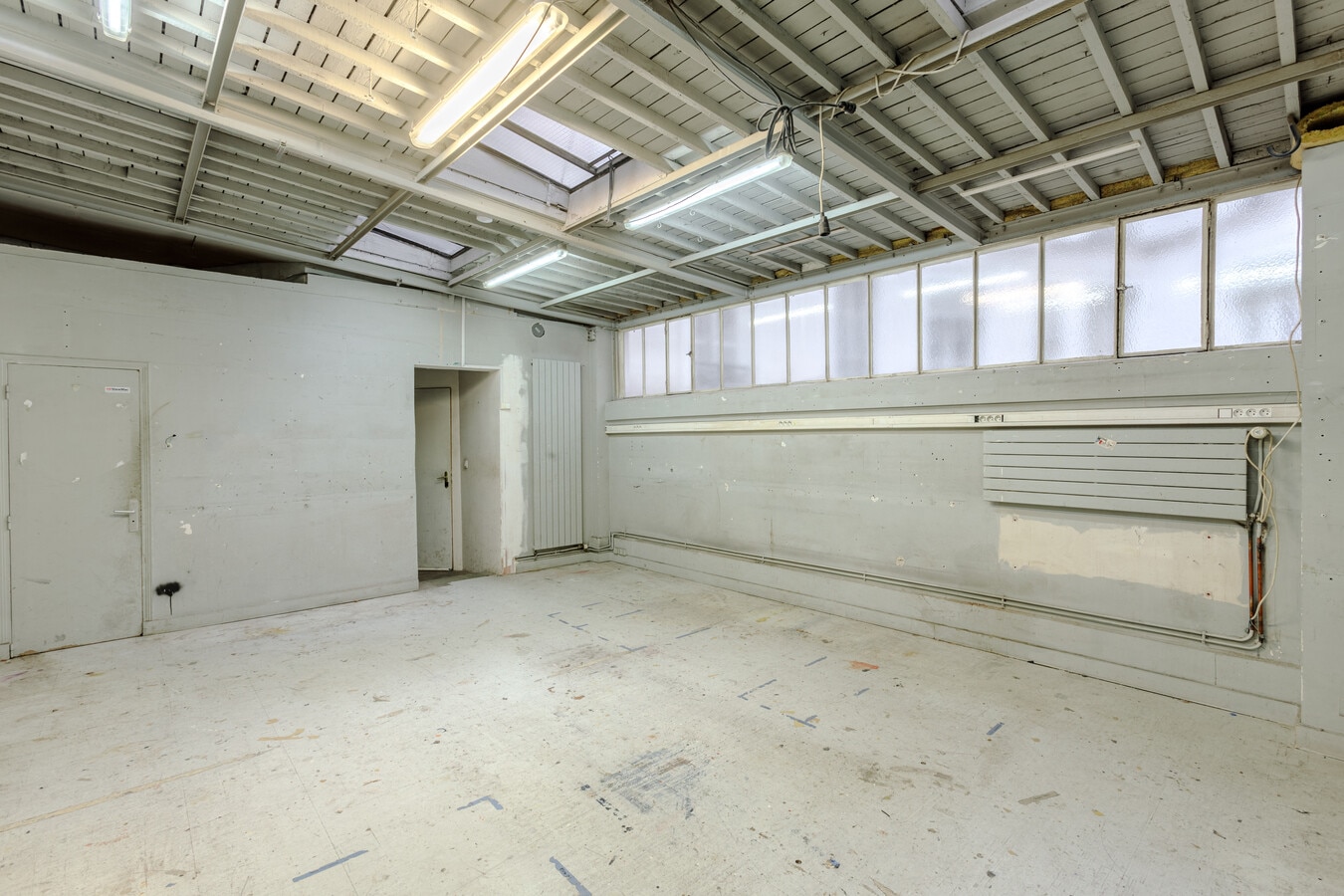 Paris, PAR 75009 -  -  - Interior Photo - Image 2 of 6