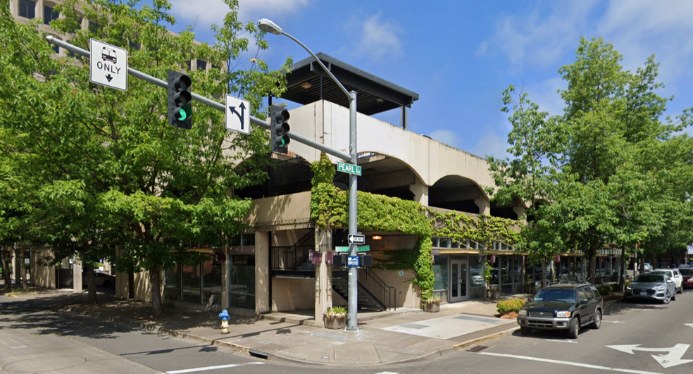 954-970 Pearl St, Eugene, OR for rent - Building Photo - Image 3 of 5