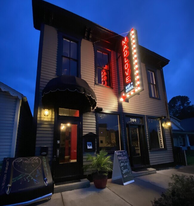 More details for 709 W Main St, Madison, IN - Retail for Sale