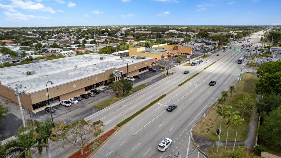 4711 N State Road 7, Tamarac, FL for sale - Primary Photo - Image 1 of 5