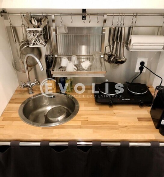 Light Industrial in Ivry-sur-Seine to rent - Interior Photo - Image 2 of 7