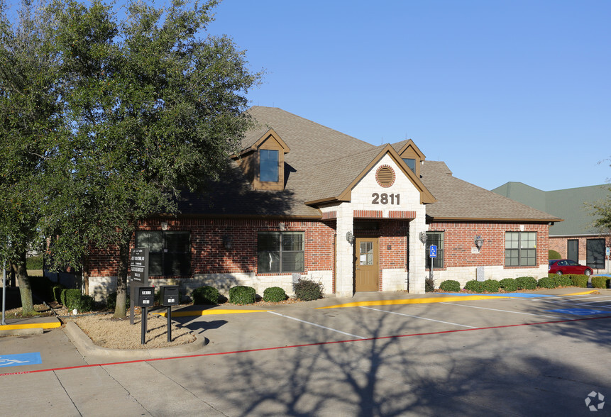 2811 Duke of Gloucester St, DeSoto, TX for sale - Primary Photo - Image 1 of 1