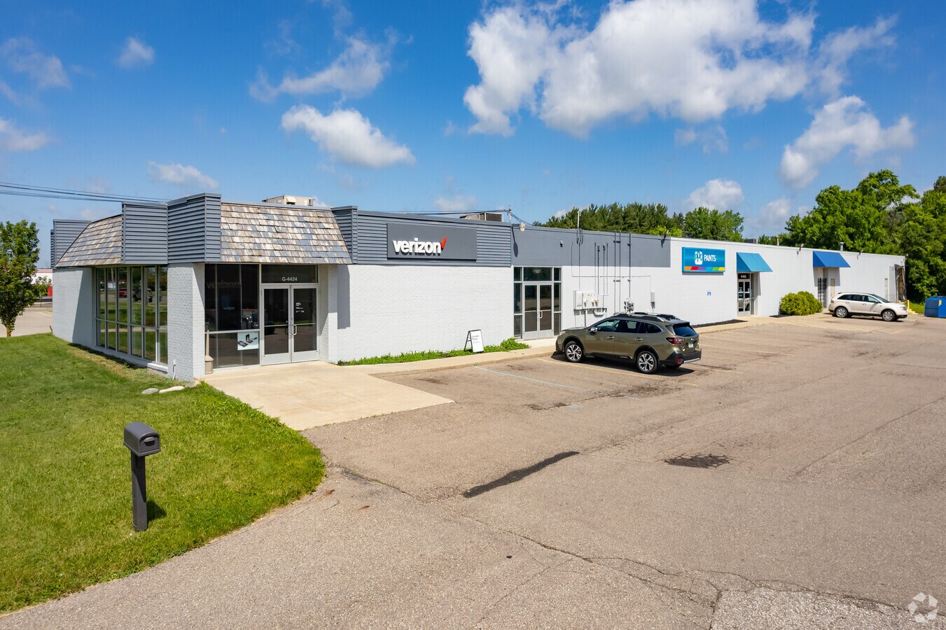 4424 Corunna Rd, Flint 48532