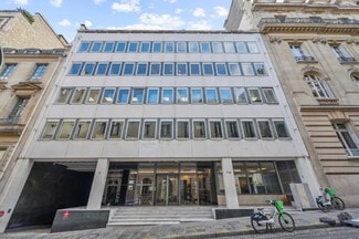 More details for 11-11 Rue Christophe Colomb, Paris - Office to Rent