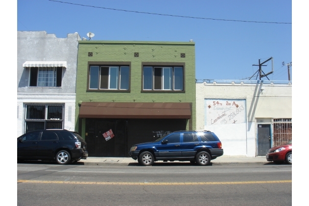 2409 W 54th St, Los Angeles, CA for sale - Primary Photo - Image 1 of 1