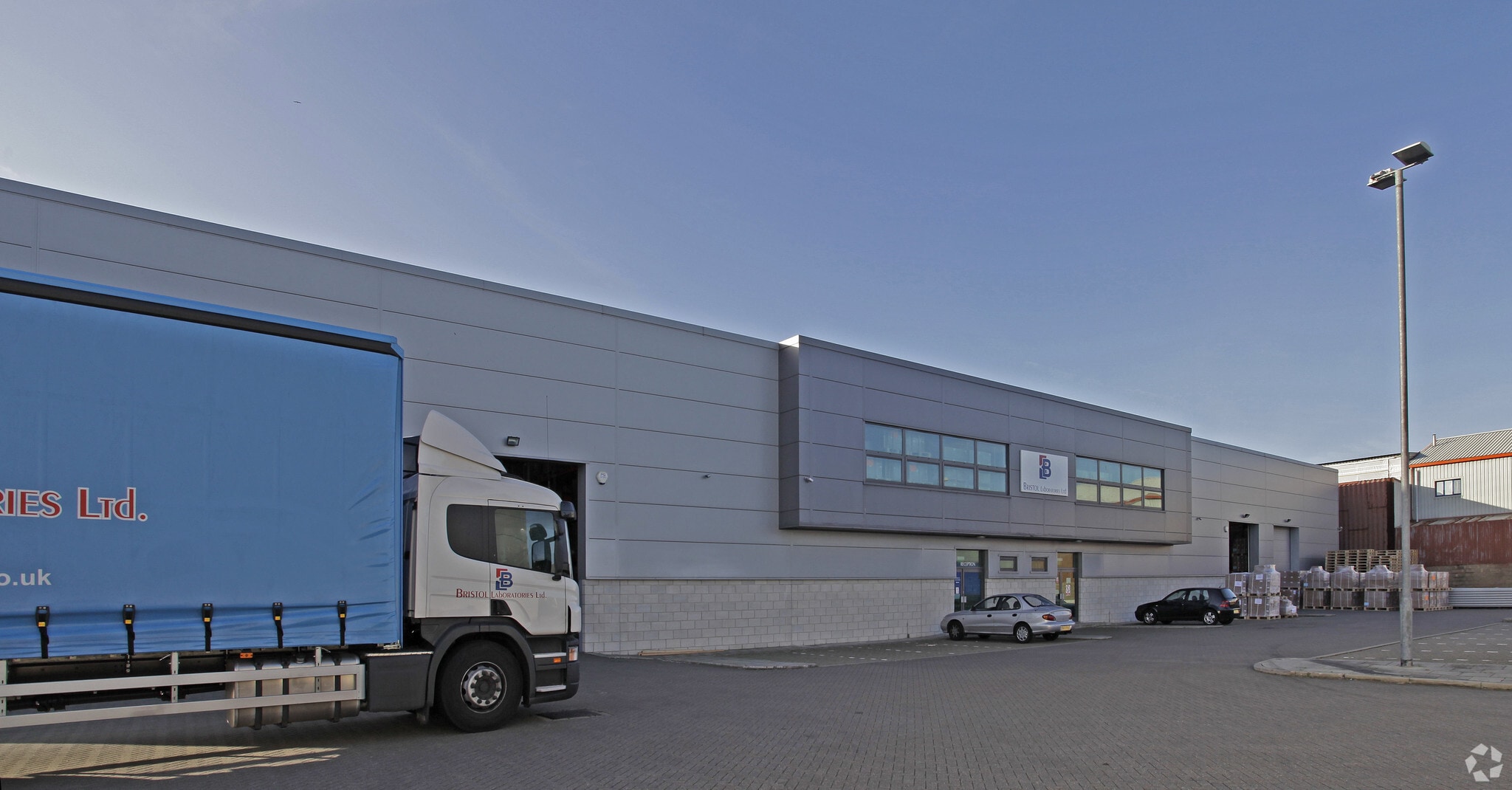 Dencora Way, Luton to rent Primary Photo- Image 1 of 2