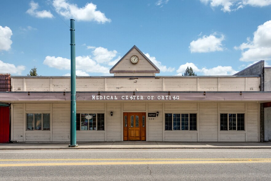 124 Washington Ave S, Orting, WA 98360 UK