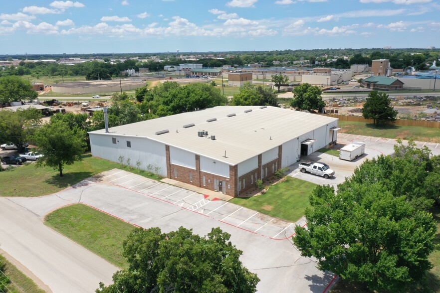 11301 Mosier Valley Rd, Euless, TX for sale - Building Photo - Image 1 of 1