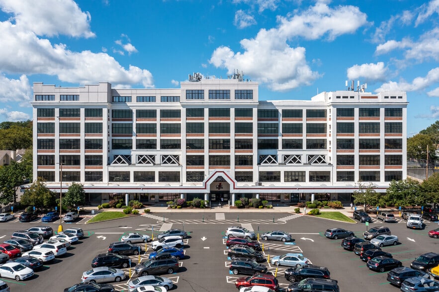 1 Long Wharf Dr, New Haven, CT to rent - Building Photo - Image 2 of 12